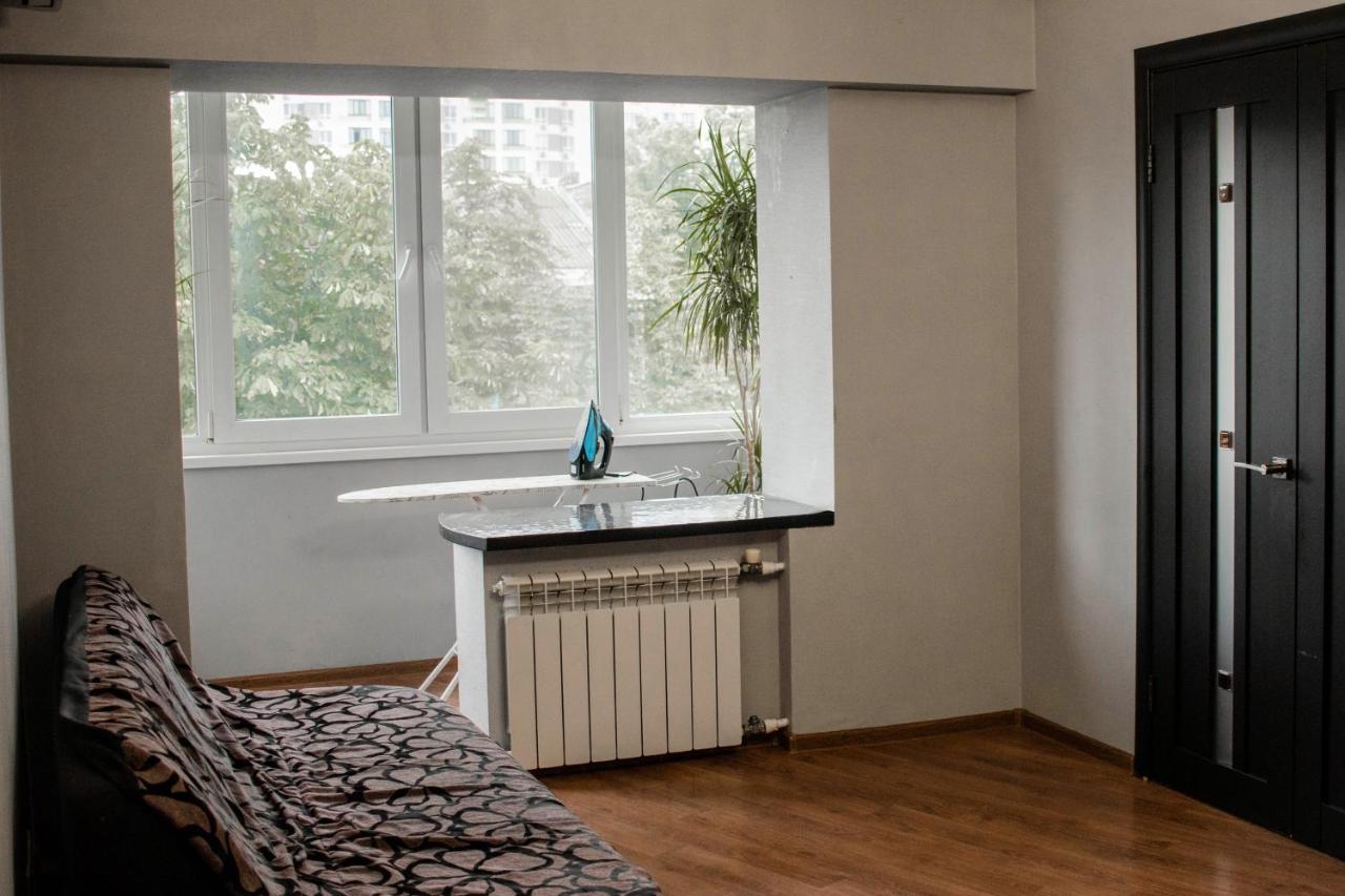 Hotel Seven Wysznewe Zewnętrze zdjęcie