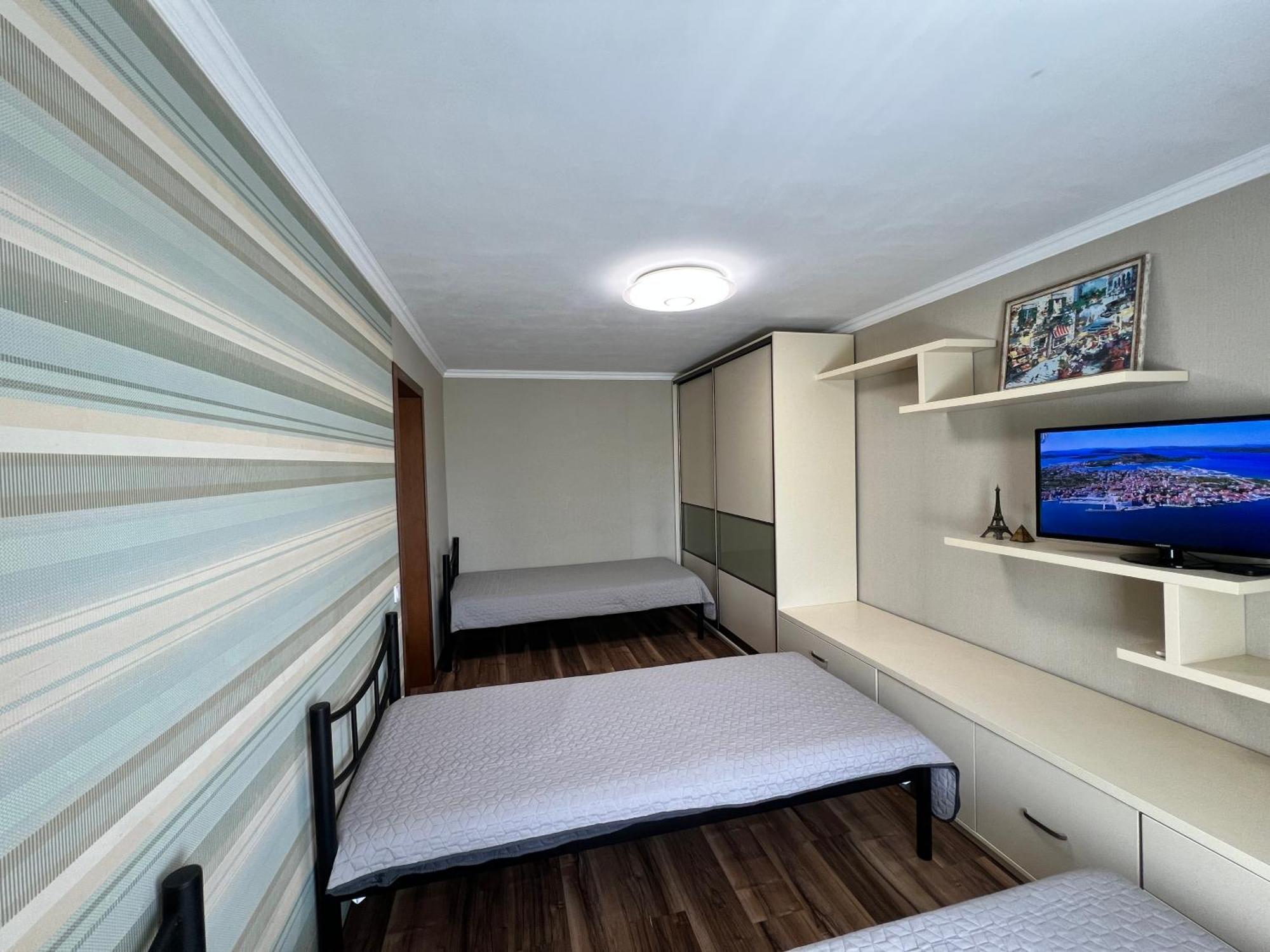 Hotel Seven Wysznewe Zewnętrze zdjęcie