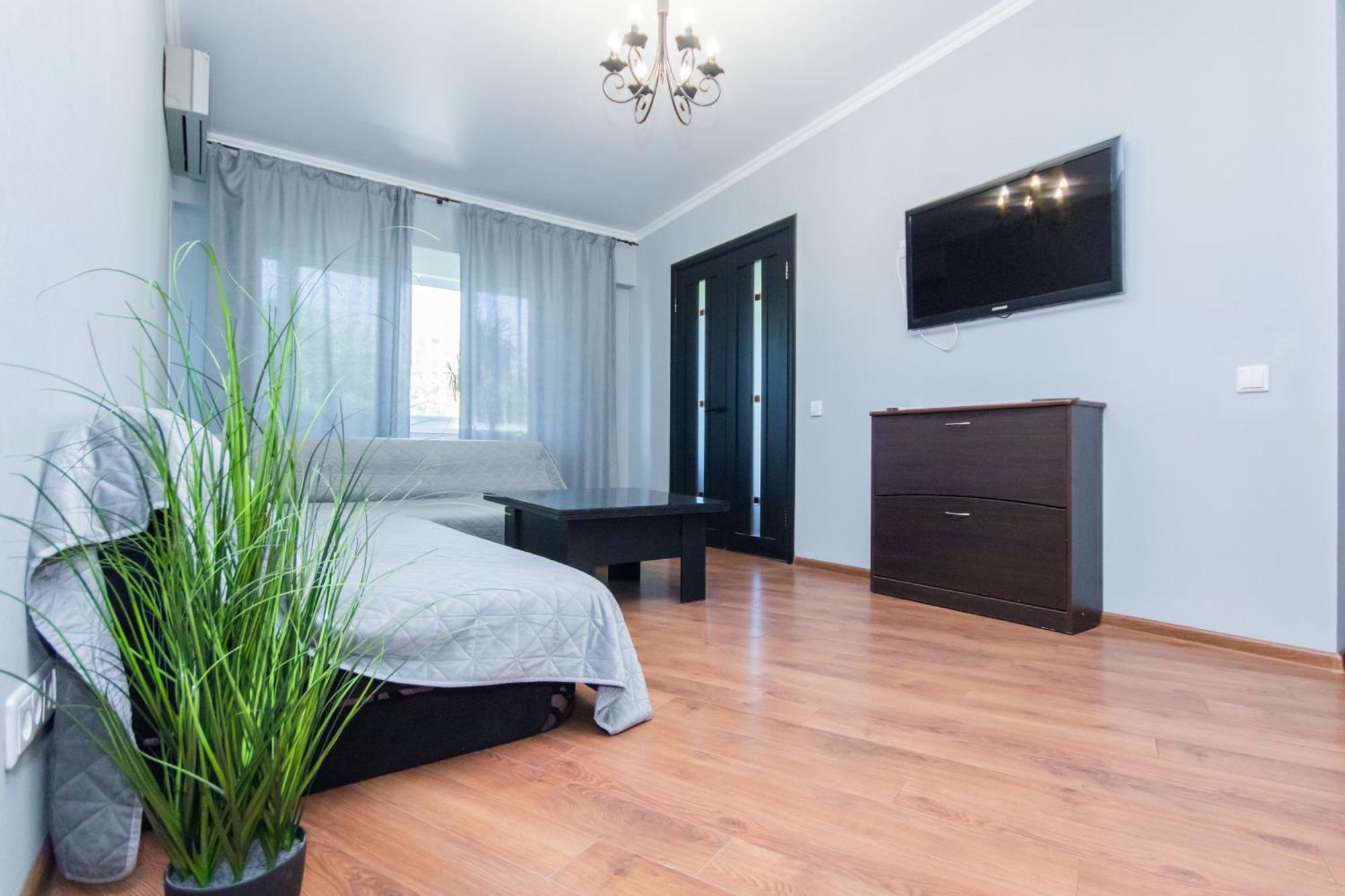 Hotel Seven Wysznewe Zewnętrze zdjęcie